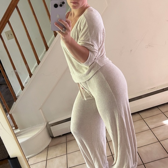 Meet your Posher, Emily - Picture 4 of 5